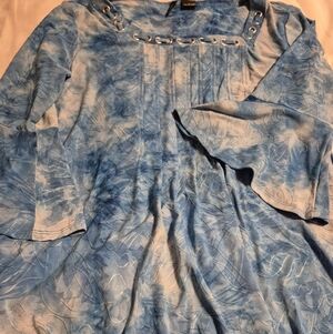 New Directions Size Large Blue Textured Shirt